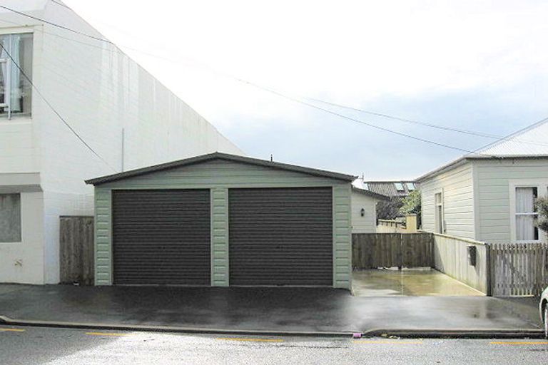 Photo of property in 18 Cruickshank Street, Kilbirnie, Wellington, 6022