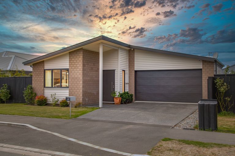 Photo of property in 4 Robert Duncan Road, Belfast, Christchurch, 8051