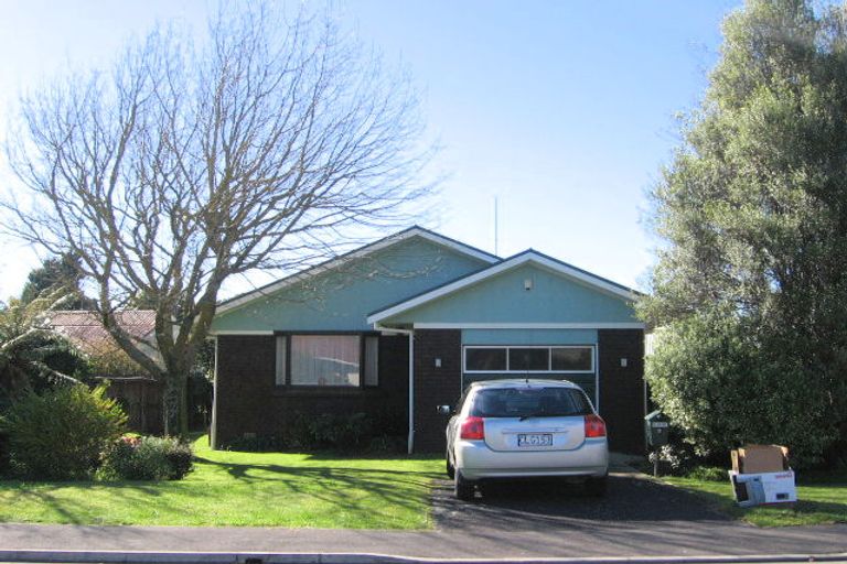 Photo of property in 2 Steele Road, Forest Lake, Hamilton, 3200