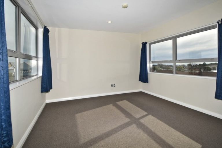 Photo of property in 8 Broadbent Street, Riccarton, Christchurch, 8041