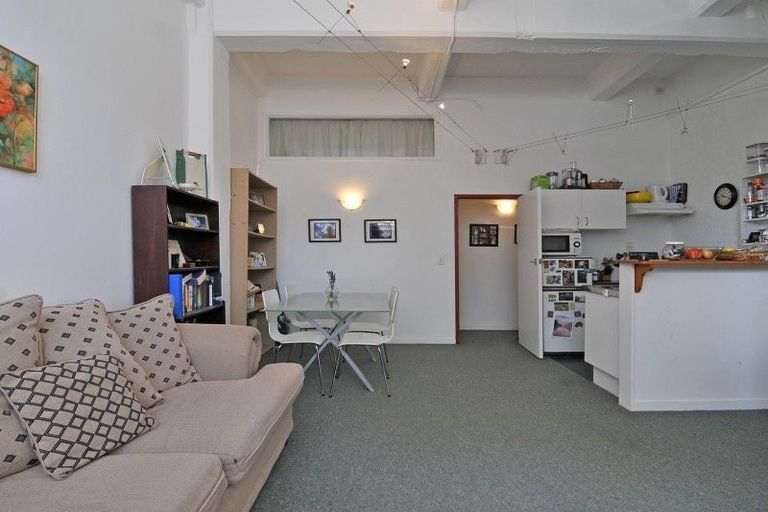 Photo of property in Aulsebrooks Apartments, 1/178 Wakefield Street, Te Aro, Wellington, 6011