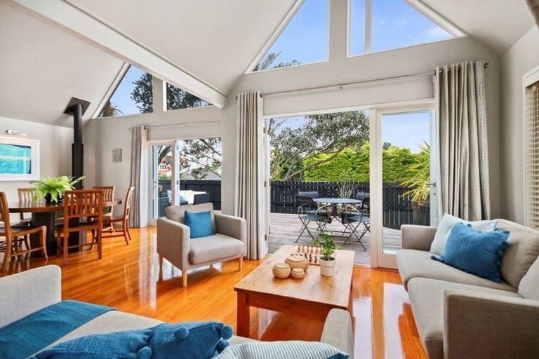 Photo of property in 1/68 Norwood Road, Bayswater, Auckland, 0622