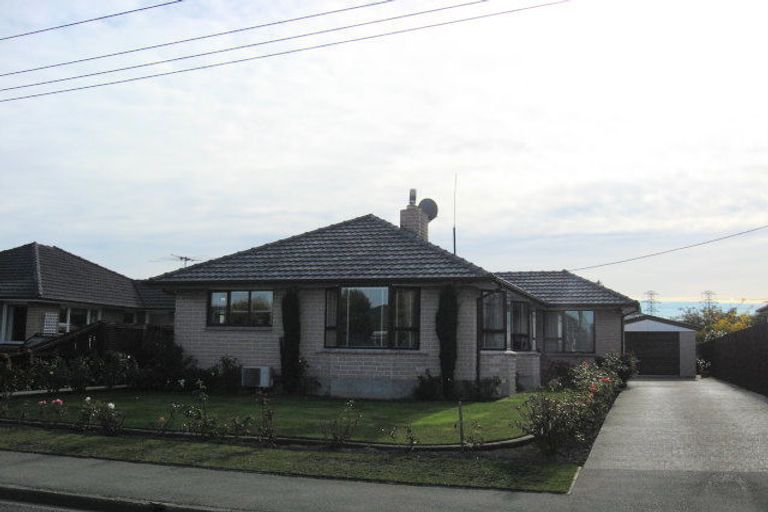 Photo of property in 32 Greenhurst Street, Sockburn, Christchurch, 8042