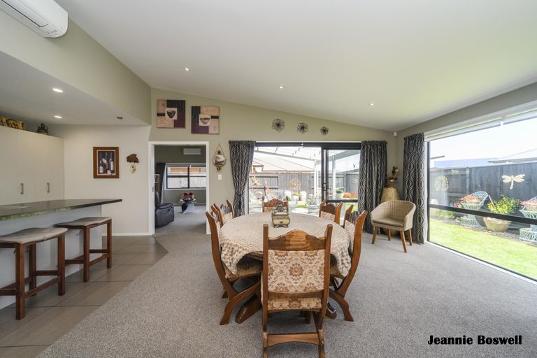 Photo of property in 9 Masefield Terrace, Kelvin Grove, Palmerston North, 4414