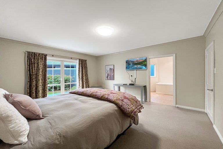 Photo of property in 35 Irishman Drive, Twizel, 7901