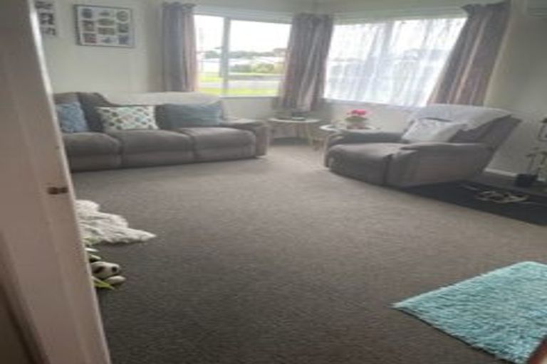 Photo of property in 16 Carey Street, Waitara, 4320