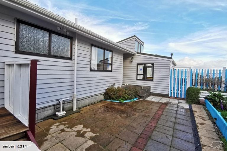 Photo of property in 16 Matuhi Street, Tirohanga, Lower Hutt, 5010