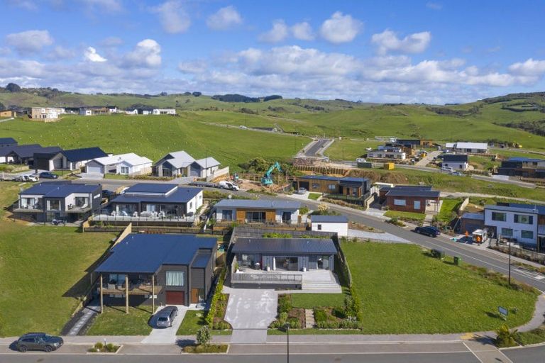 Photo of property in 33 Omahina Street, Raglan, 3225