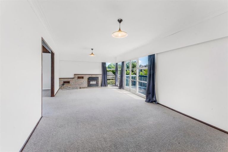 Photo of property in 28 Cheriton Road, Mellons Bay, Auckland, 2014
