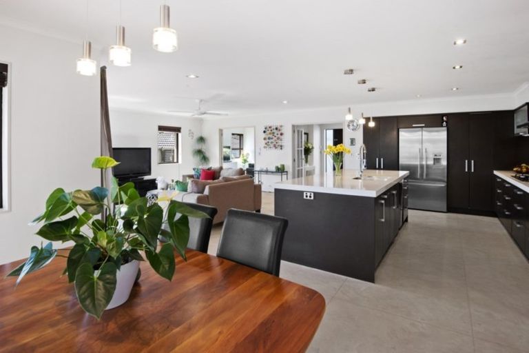 Photo of property in 44 Intrepid Crescent, Beachlands, Auckland, 2018
