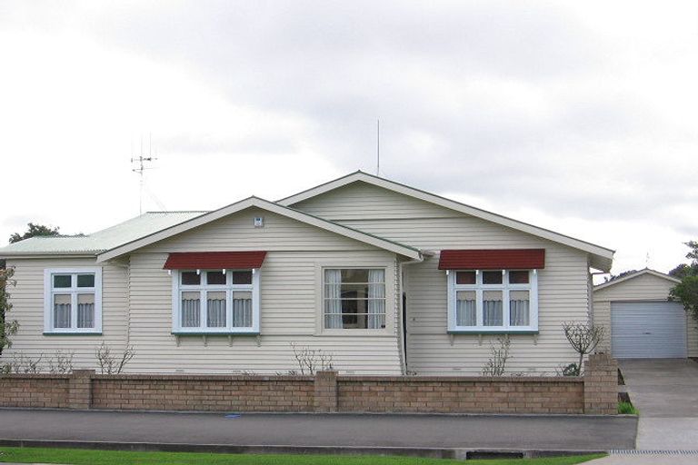 Photo of property in 25 Frederick Street, Terrace End, Palmerston North, 4410