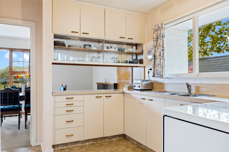 Photo of property in 7 Mirfield Place, Russley, Christchurch, 8042