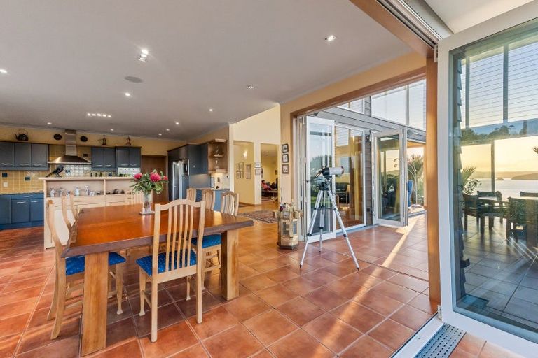 Photo of property in 18 Kaha Place, Russell, 0272