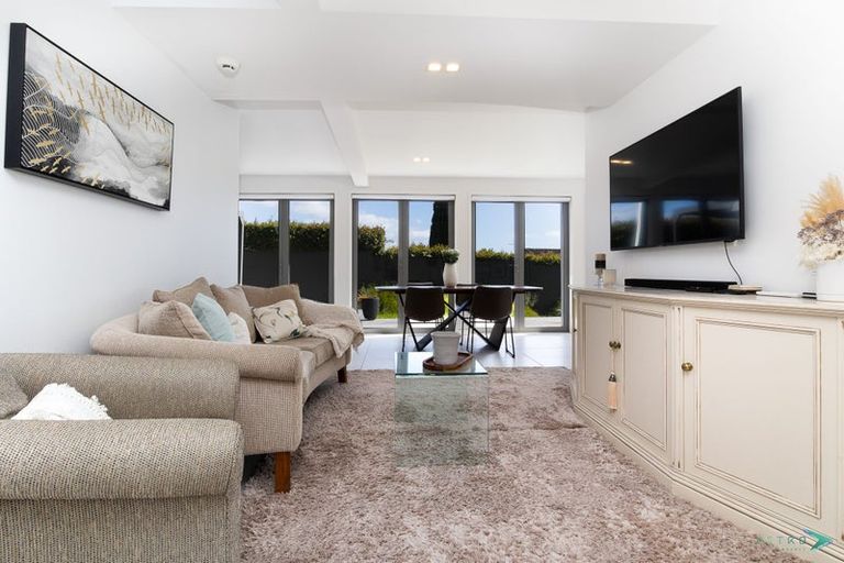 Photo of property in 1 Endymion Place, Half Moon Bay, Auckland, 2012