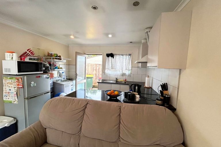 Photo of property in 406 Bucklands Beach Road, Bucklands Beach, Auckland, 2012