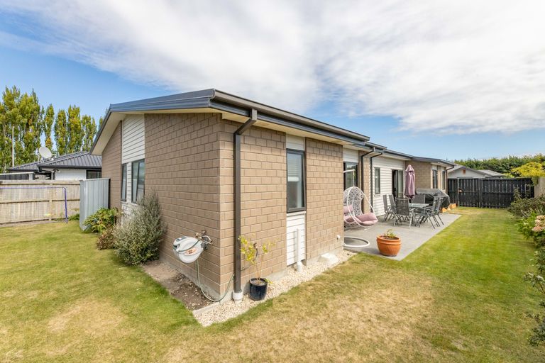 Photo of property in 4 Robert Duncan Road, Belfast, Christchurch, 8051