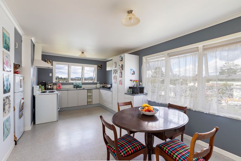 Photo of property in 52 Rodney Street, Wellsford, 0900