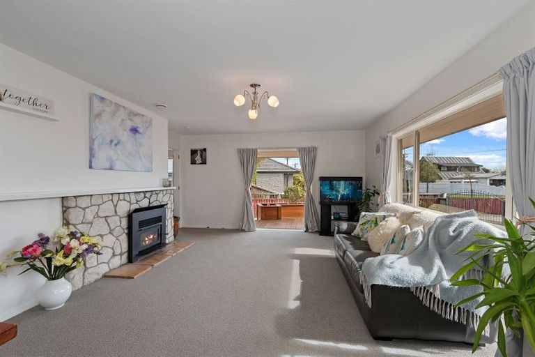Photo of property in 307 Lake Terrace Road, Shirley, Christchurch, 8061