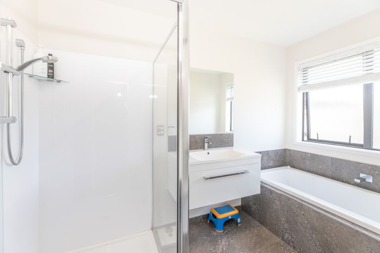 Photo of property in 4 Robert Duncan Road, Belfast, Christchurch, 8051