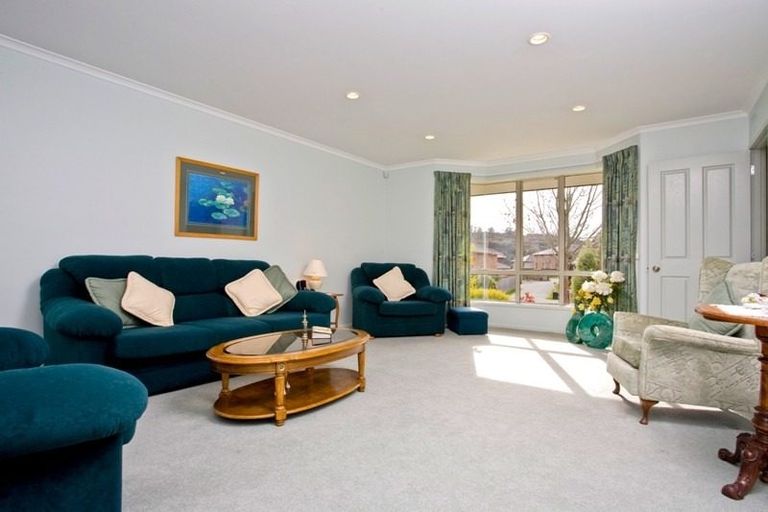 Photo of property in 22 Mahoney Drive, Albany, Auckland, 0632