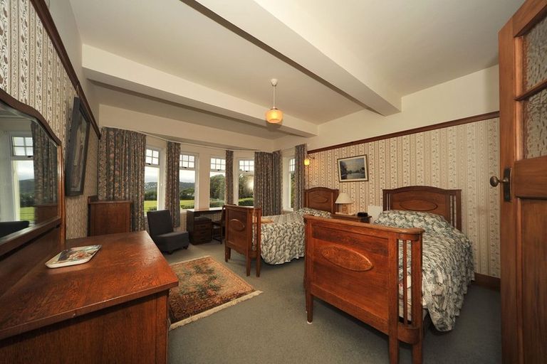 Photo of property in Chevening Flats, 90 Salamanca Road, Kelburn, Wellington, 6012