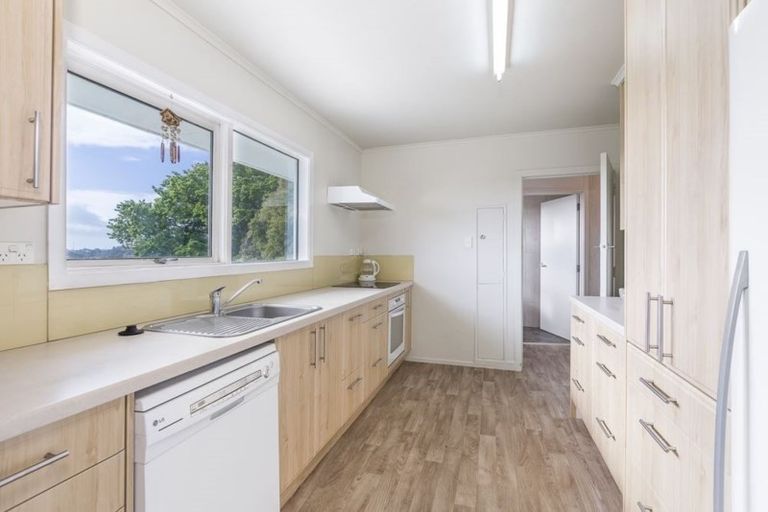 Photo of property in 51 Verbena Road, Birkdale, Auckland, 0626