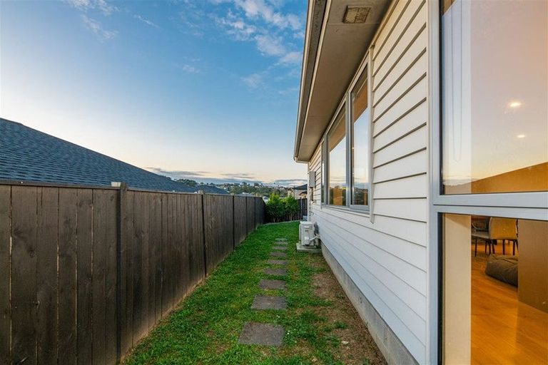 Photo of property in 3 Tararua Street, Massey, Auckland, 0614
