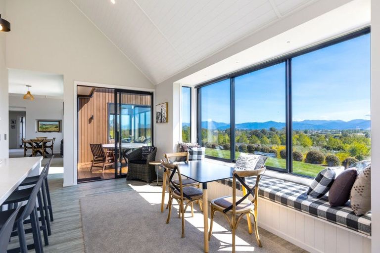 Photo of property in 21 Dry Hills Lane, Riverlands, 7274