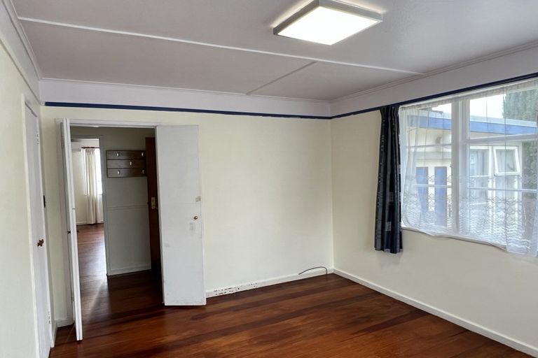 Photo of property in 10 Kowhai Street, Naenae, Lower Hutt, 5011