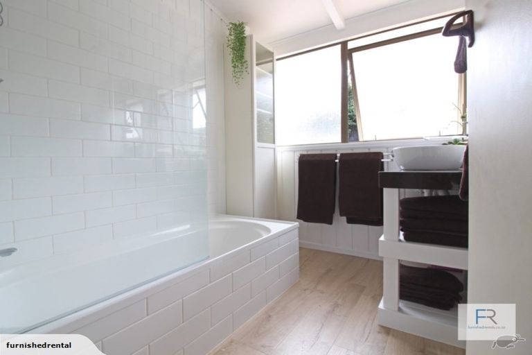 Photo of property in 136 Rangatira Road, Beach Haven, Auckland, 0626