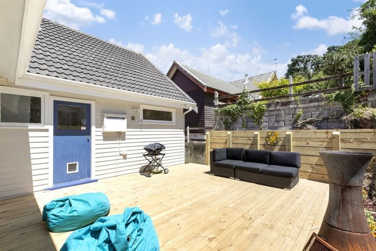 Photo of property in 11 Penryn Drive, Camborne, Porirua, 5026