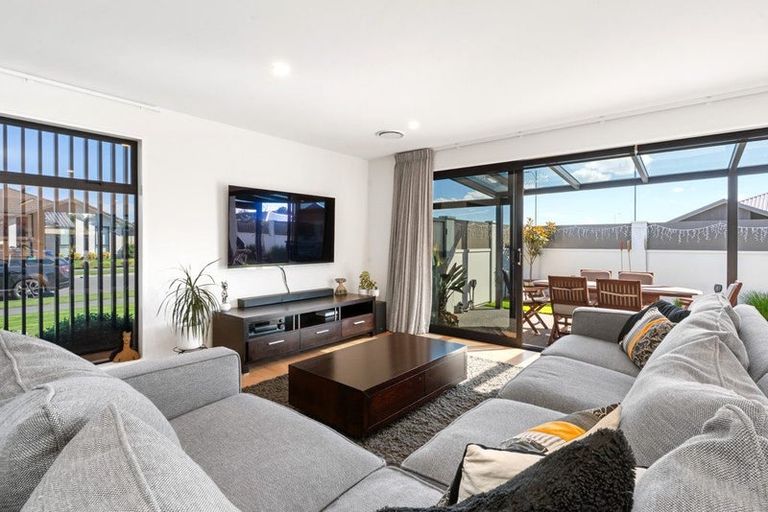 Photo of property in 31 Blue Jacket Drive, Halswell, Christchurch, 8025