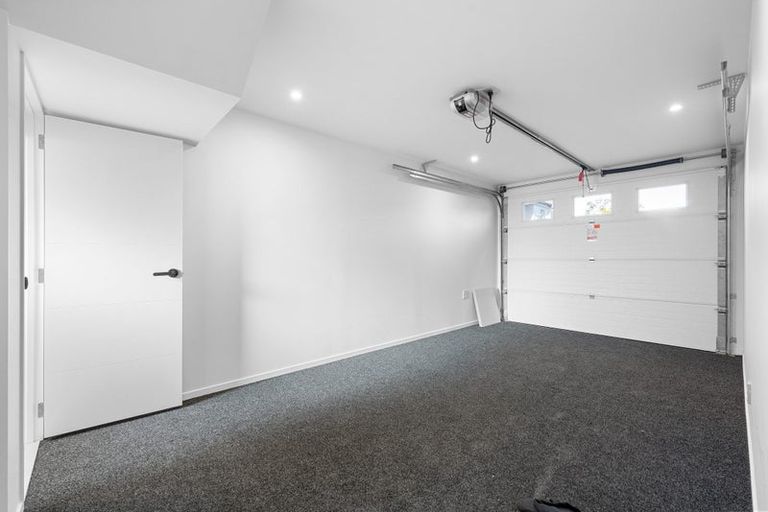 Photo of property in 8f Claridge Street, Glen Eden, Auckland, 0602