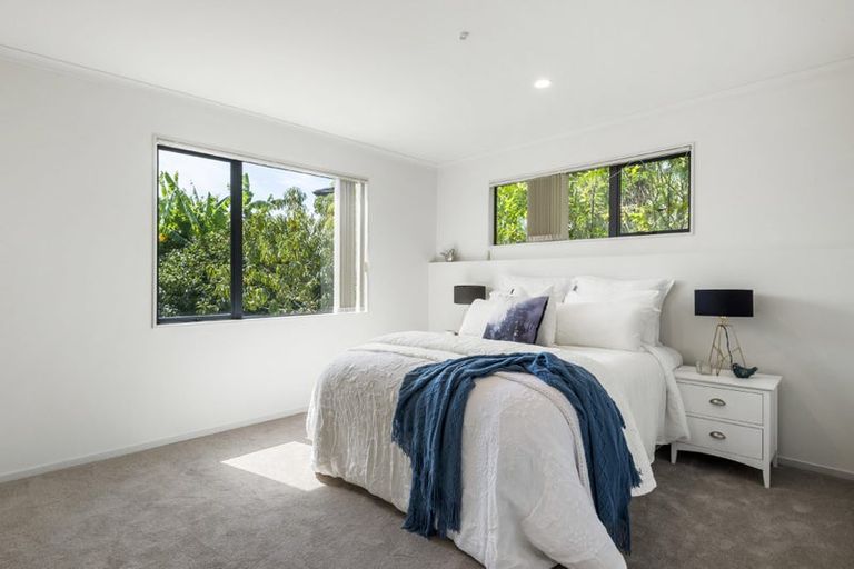 Photo of property in 74 Oakway Drive, Schnapper Rock, Auckland, 0632