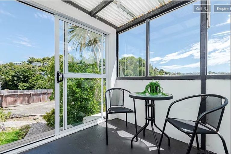 Photo of property in 10 Black Rock Road, Newlands, Wellington, 6037