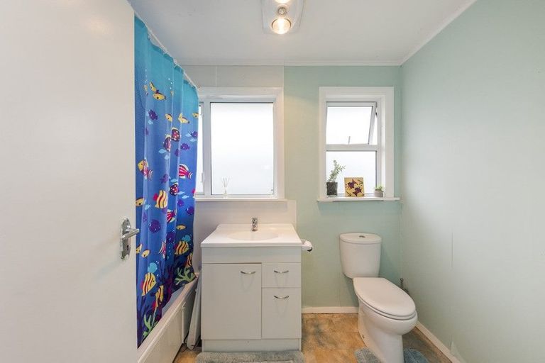 Photo of property in 32 Thomson Street, West End, Palmerston North, 4412