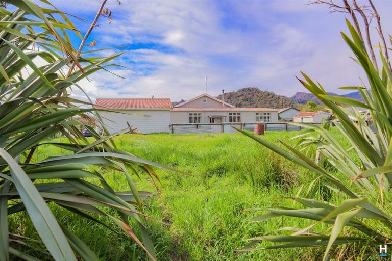 Photo of property in 37 Inverness Street, Dunollie, Runanga, 7803