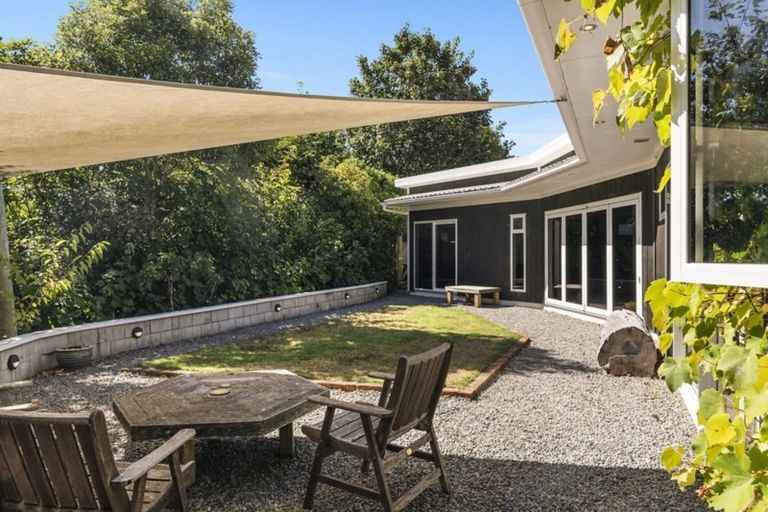 Photo of property in 14 Avro Road, Blue Mountains, Upper Hutt, 5371