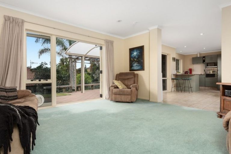 Photo of property in 18 Bateleur Close, Welcome Bay, Tauranga, 3112