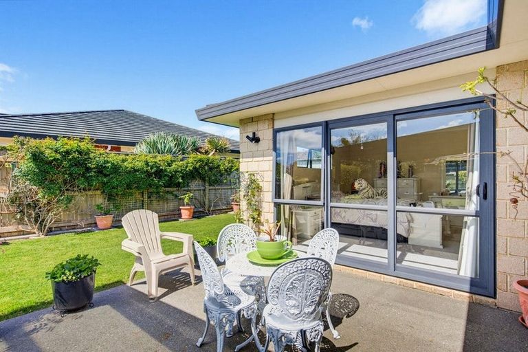 Photo of property in 143 Milne Drive, Paraparaumu, 5032