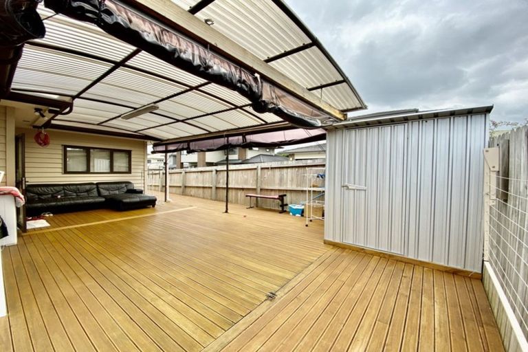 Photo of property in 26 Midhurst Avenue, Henderson, Auckland, 0612