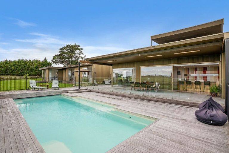 Photo of property in 193 Urquhart Road, Karaka, Papakura, 2580