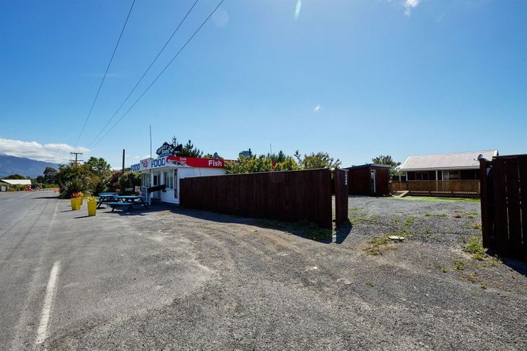 Photo of property in 238 Beach Road, Kaikoura, 7300