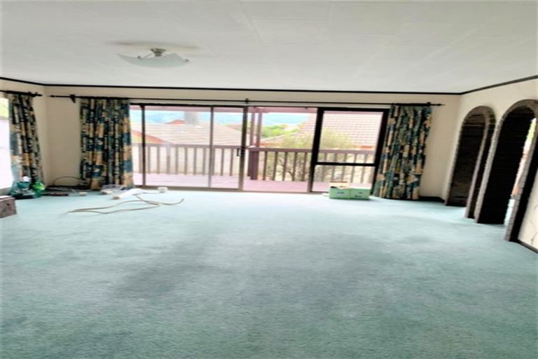 Photo of property in 6 Pioneer Grove, Silverstream, Upper Hutt, 5019