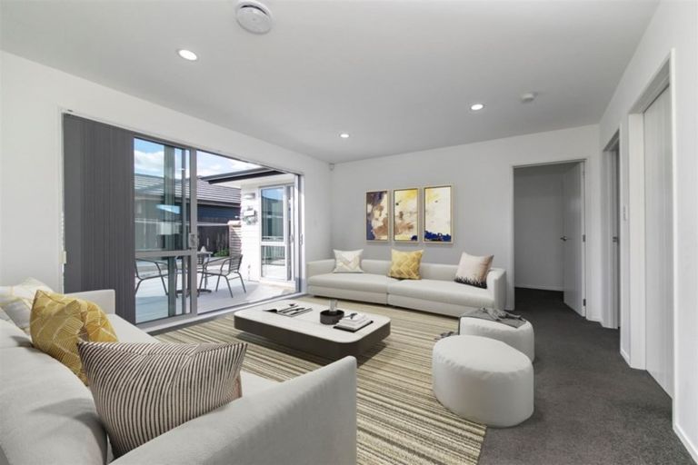 Photo of property in 21 Pohutukawa Parade, Riverhead, 0820