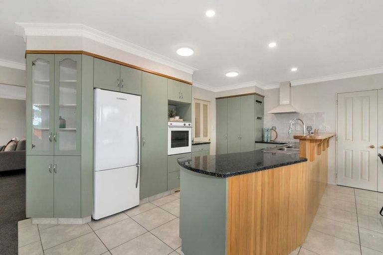 Photo of property in 45 Oxford Street, Te Puke, 3119