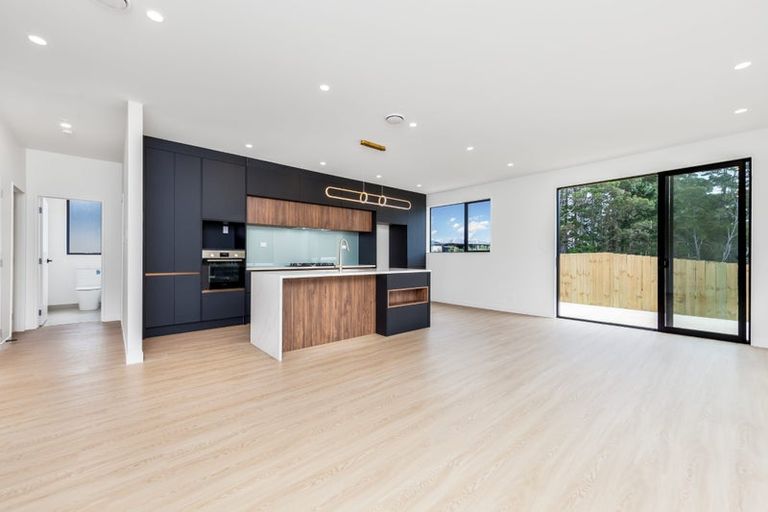 Photo of property in 5 Endurance Rise, Orewa, 0931