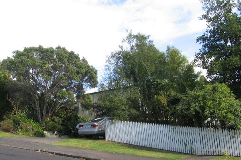 Photo of property in 30 Mcdowell Crescent, Hillcrest, Auckland, 0627