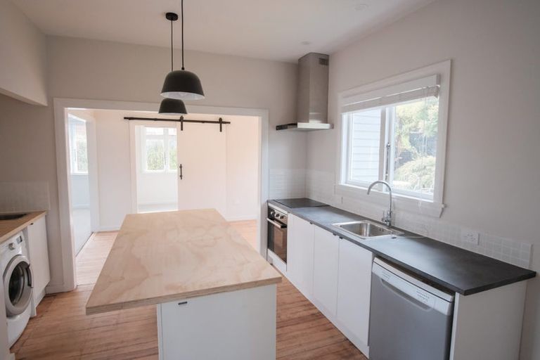 Photo of property in 1/118 Centaurus Road, Huntsbury, Christchurch, 8022