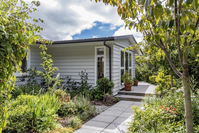 Photo of property in 1/2 Heberden Avenue, Sumner, Christchurch, 8081